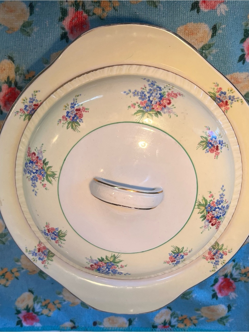Woods Ivory Ware England casserole with lid - Picture 4 of 8